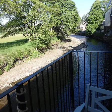 Сasa de vacaciones Riverbank River Ehan Double Balcony *