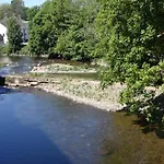 Riverbank River Ehan Double Balcony * Egremont (Cumbria)